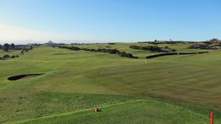 Kinghorn Golf Club - Hole 1