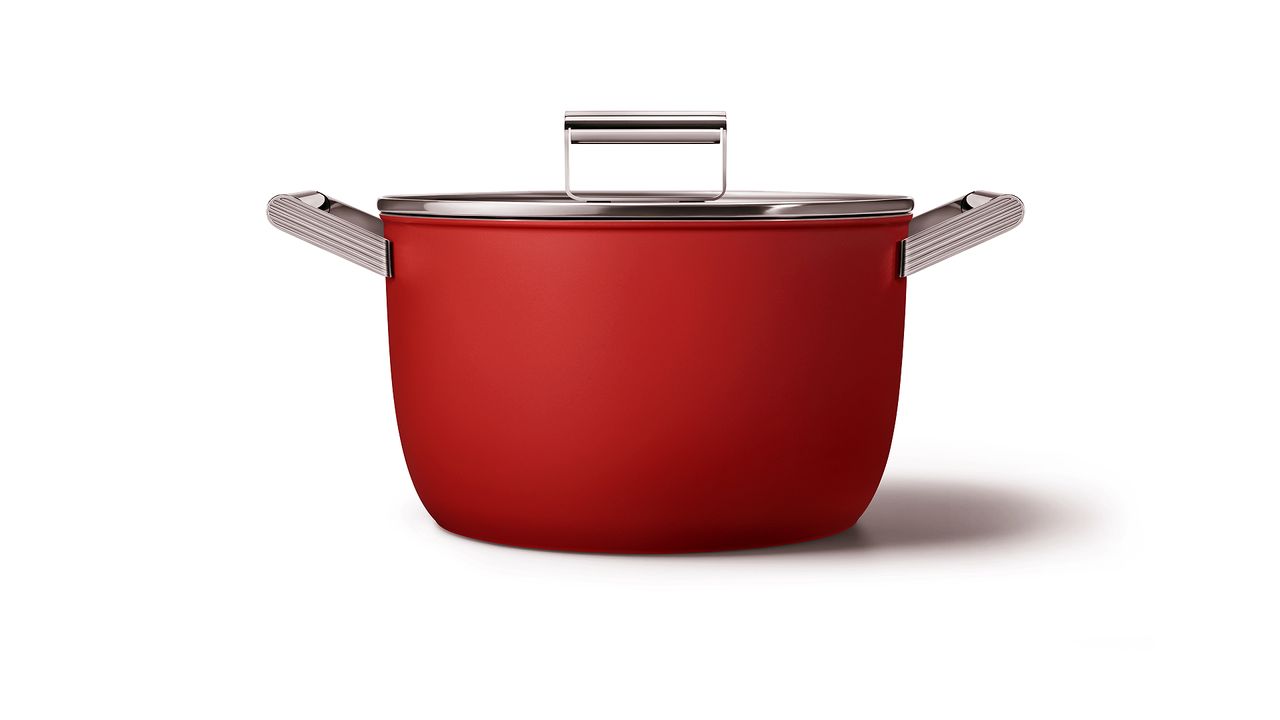 Smeg cookware range