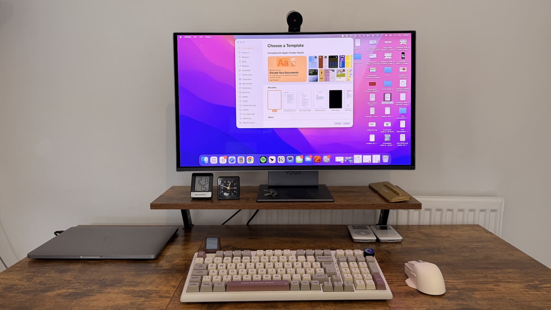 A Lenovo Yoga Pro 27UD-10 monitor on a desk