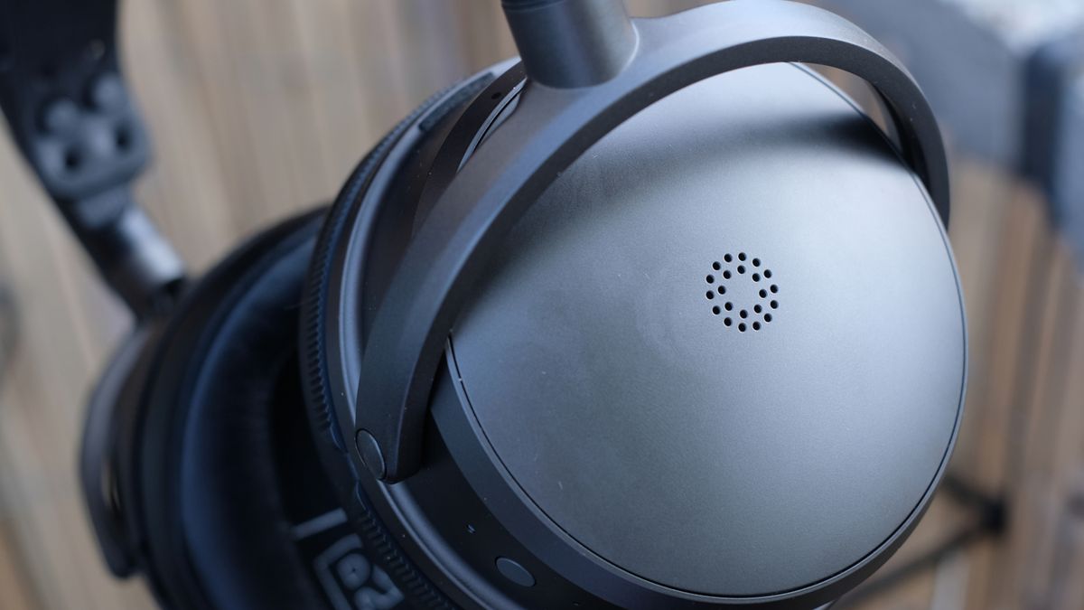 Photograph of Audeze Maxwell 2 headphones