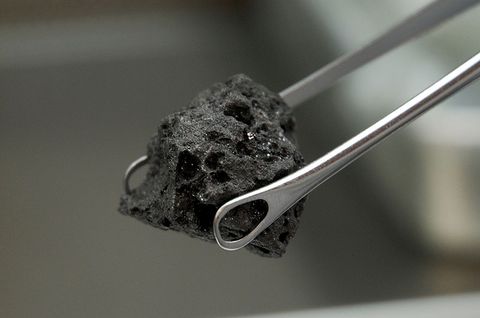 Nasa Busts Woman Selling 1 7m Moon Rock Space
