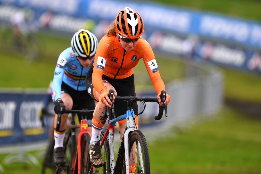 COL DU VAM DRENTHE NETHERLANDS NOVEMBER 06 Nienke Vinke of Netherlands competes during the 19th UEC European Cyclocross Championships 2021 Womens Junior EuroCross21 UECcycling on November 06 2021 in Col du Vam Drenthe Netherlands Photo by Luc ClaessenGetty Images