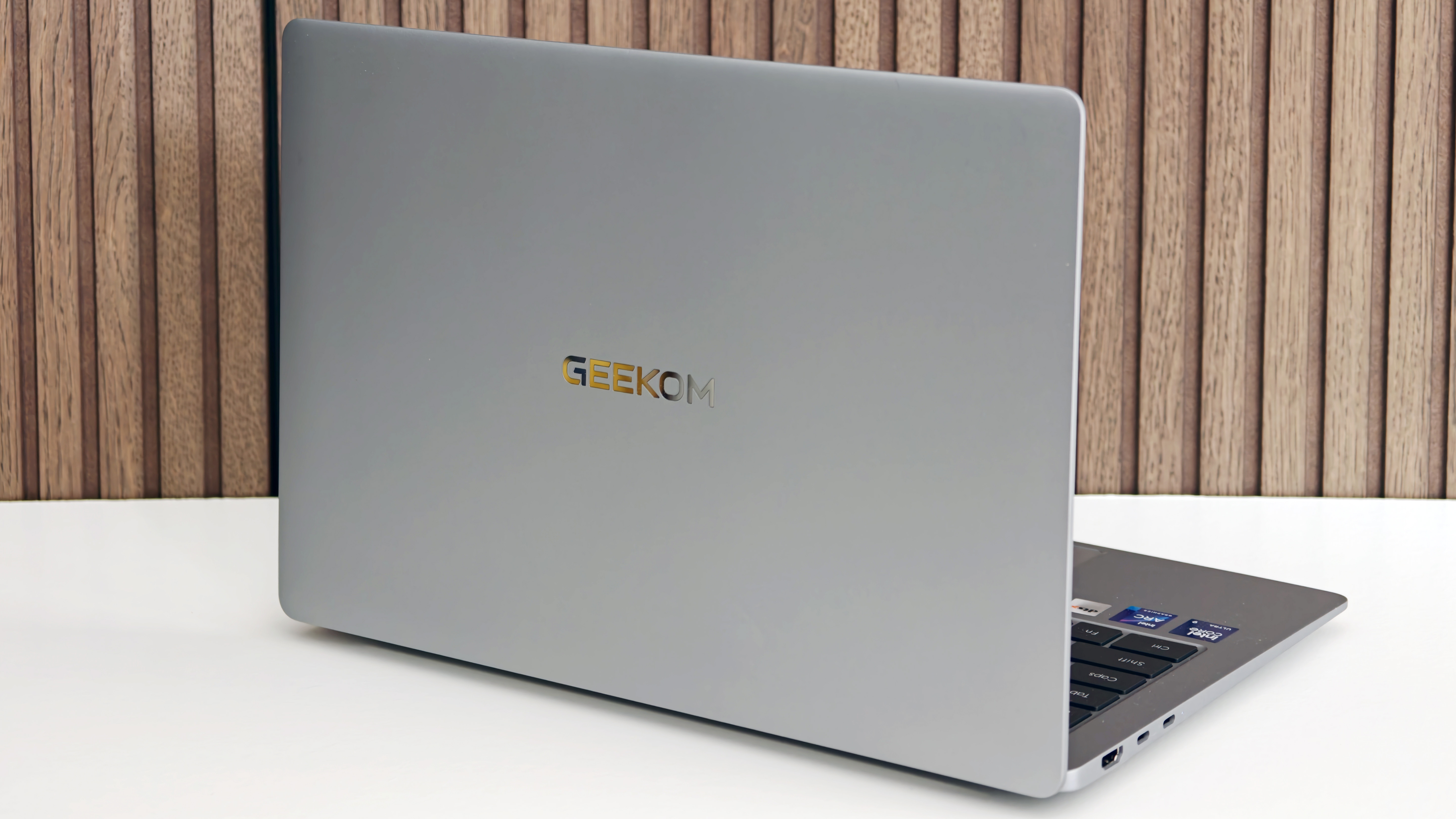 Geekom GeekBook X14 Pro