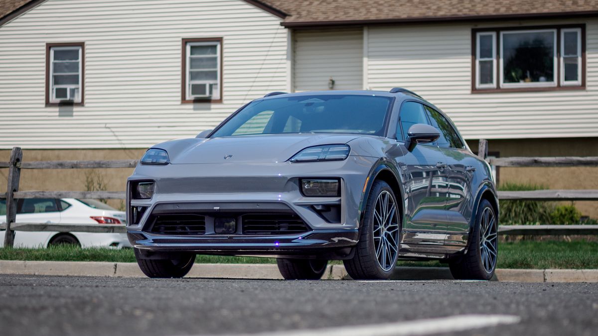 2026 Porsche Macan review.