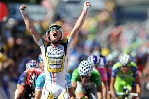 Mark Cavendish (HTC-Columbia) sprints to his first stage win at the 2010 Tour de France