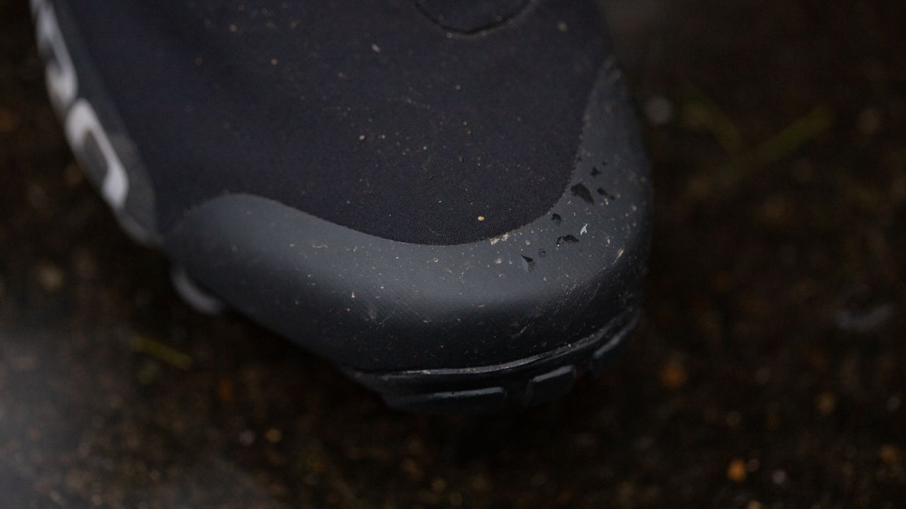 Giro Blaze winter cycling boots toe protection
