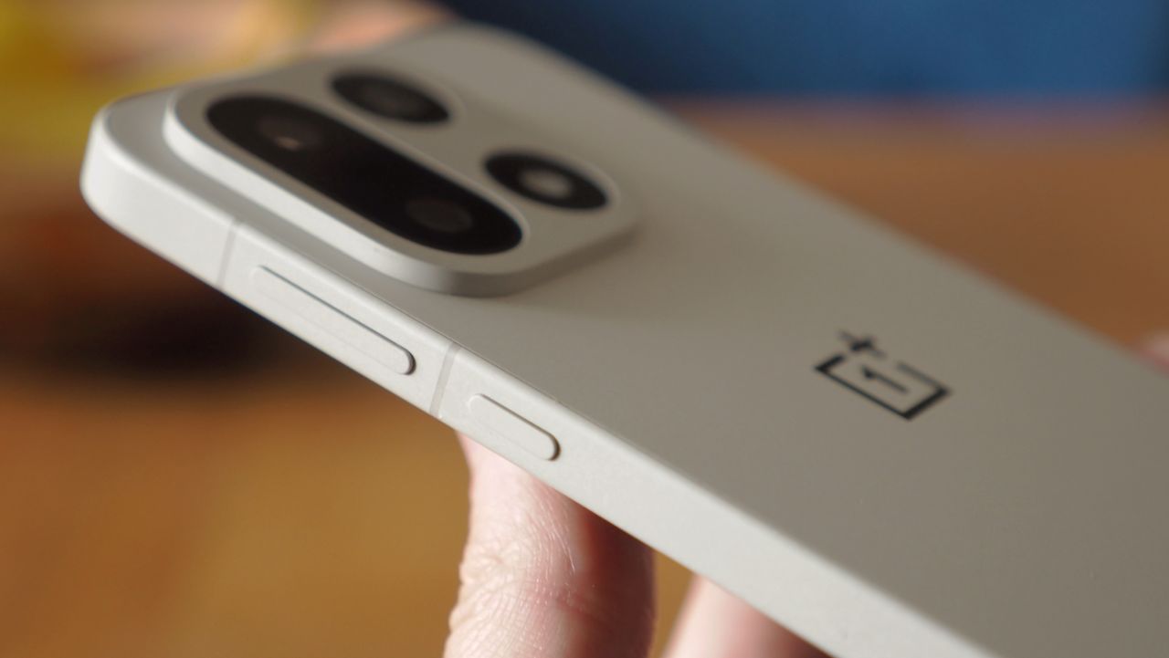 OnePlus 15