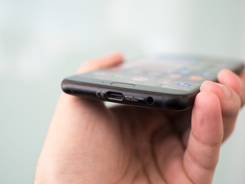 Android One Moto X4