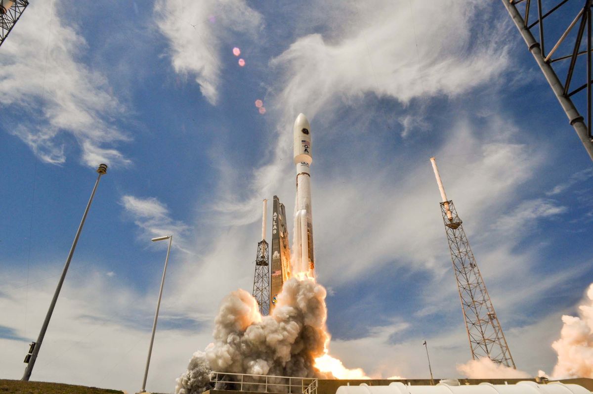 Gallery: USAF Launches New AEHF 2 Satellite | Space