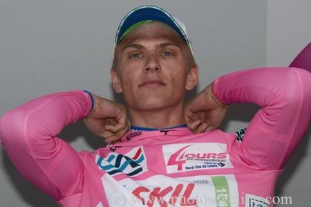 Marcel Kittel (Skil-Shimano) dons his second leader's jersey