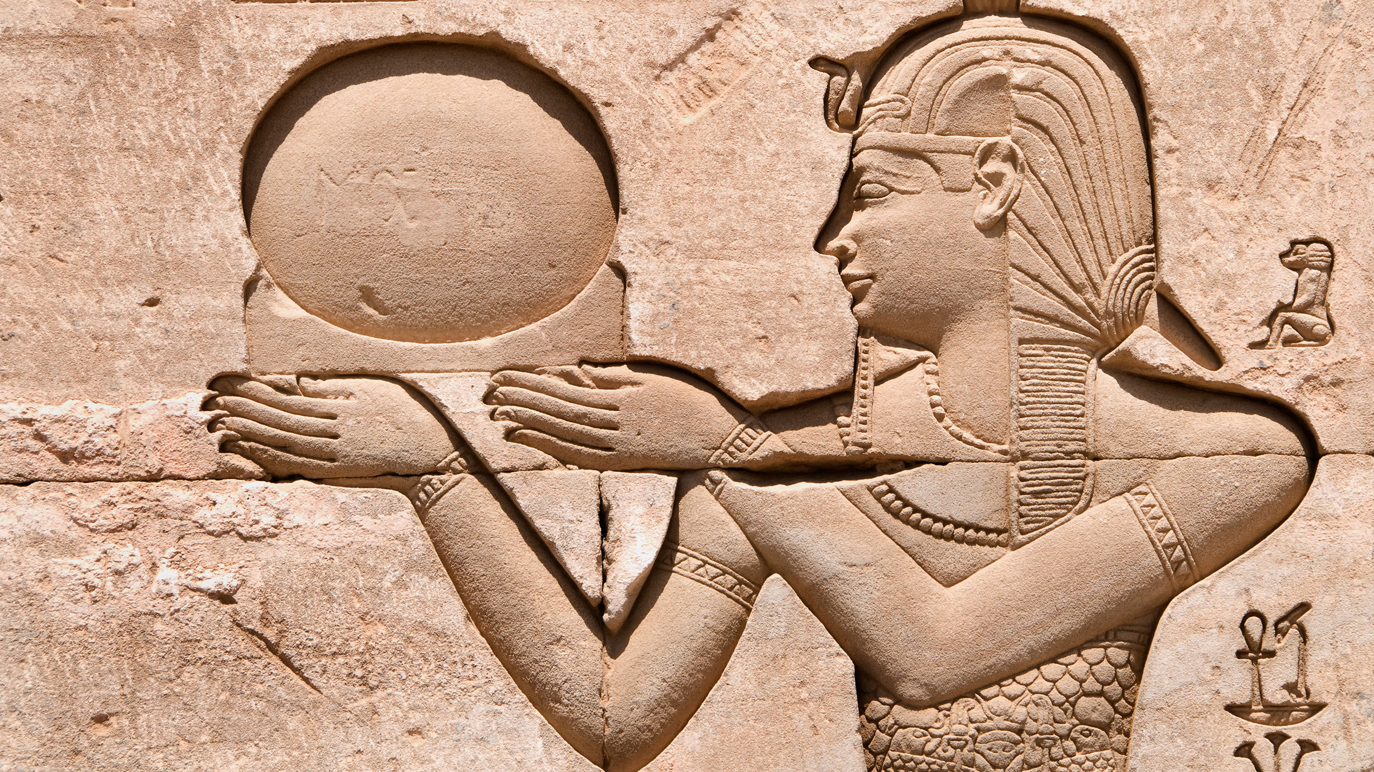 Cleopatra Facts: Her Life, Loves & Children, Plus 6 Little-Known