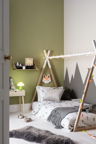 How to design a kid's room: childrens bedroom with khaki scheme and white wall with mountain wall sticker by lights 4 fun