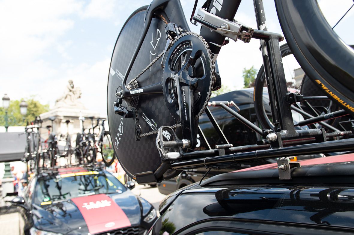 Team Ineos use a mix of Shimano and Stages power meters depending on rider preference
