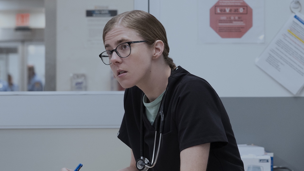 Taylor Dearden as Mel watching over a patient in The Pitt Season 2x09