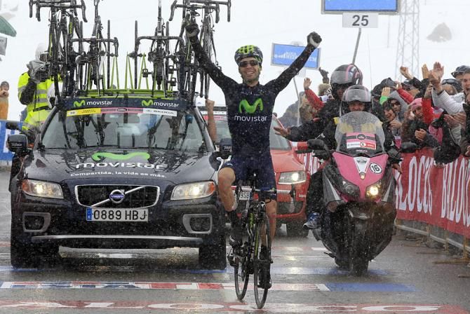 Giovanni Visconti (Movistar) wins stage 15 of the Giro d'Italia in the snow.