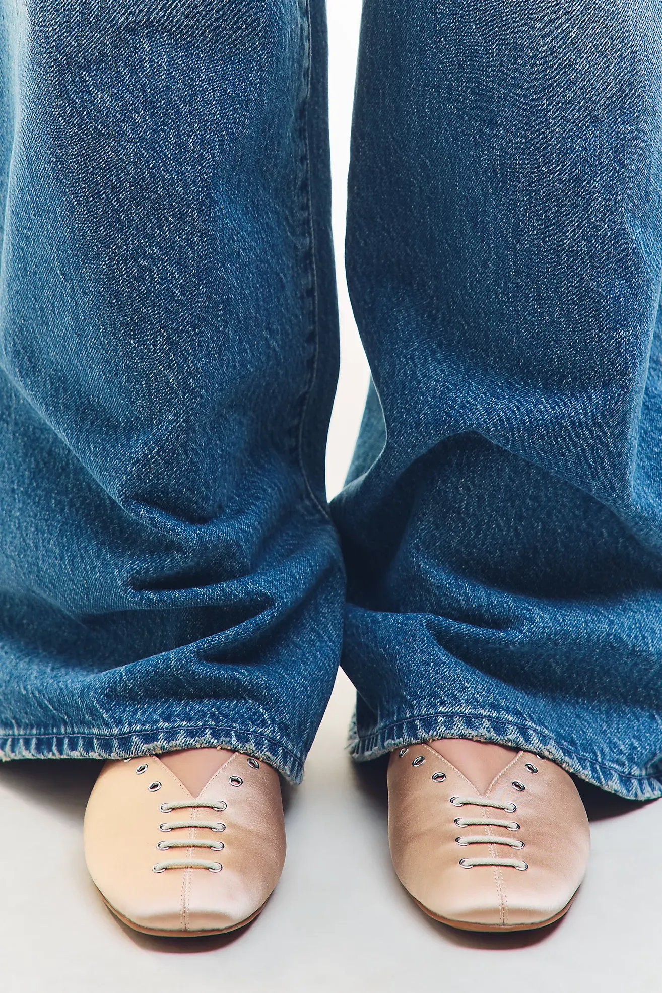 Silent D Lonny Grommet Lace-Up Flats