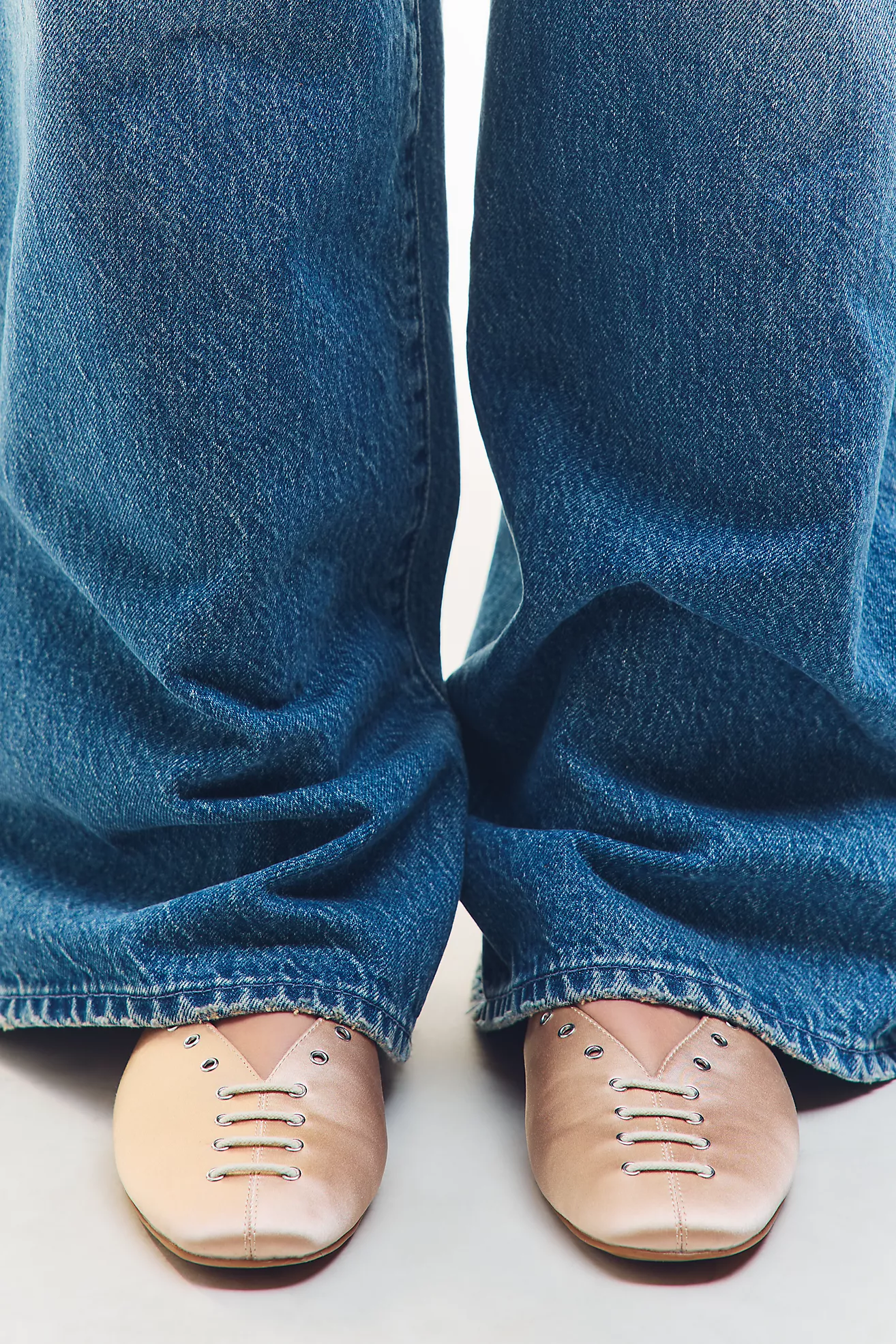 Silent D Lonny Grommet Lace-Up Flats