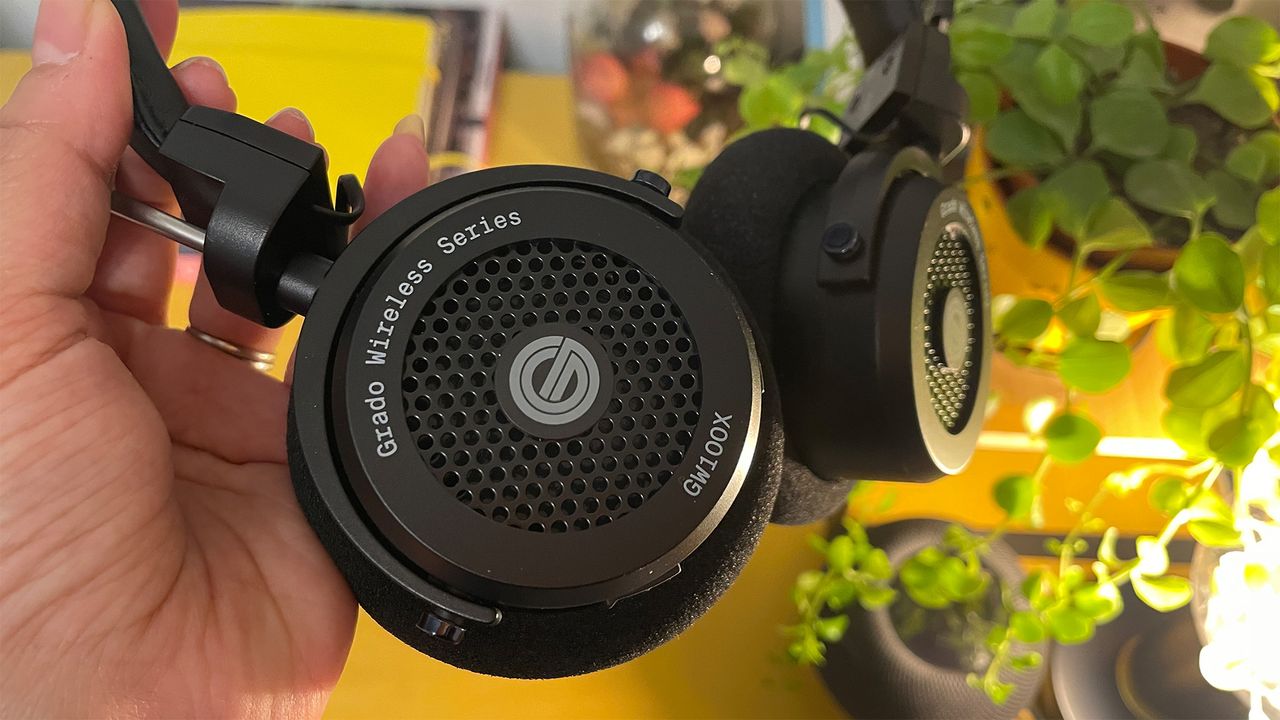 Open back headphones: Grado GW100x