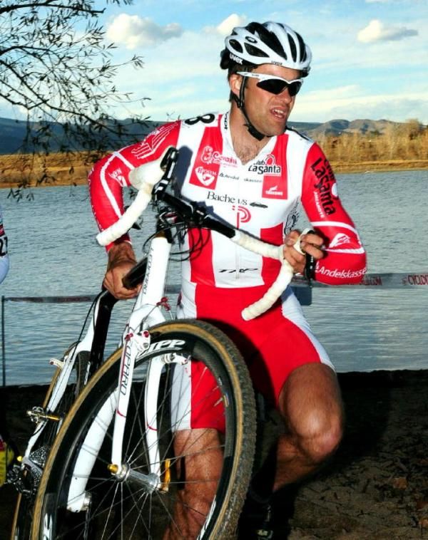 Joachim Parbo (Leopard Cycles) running over the plastic pier.