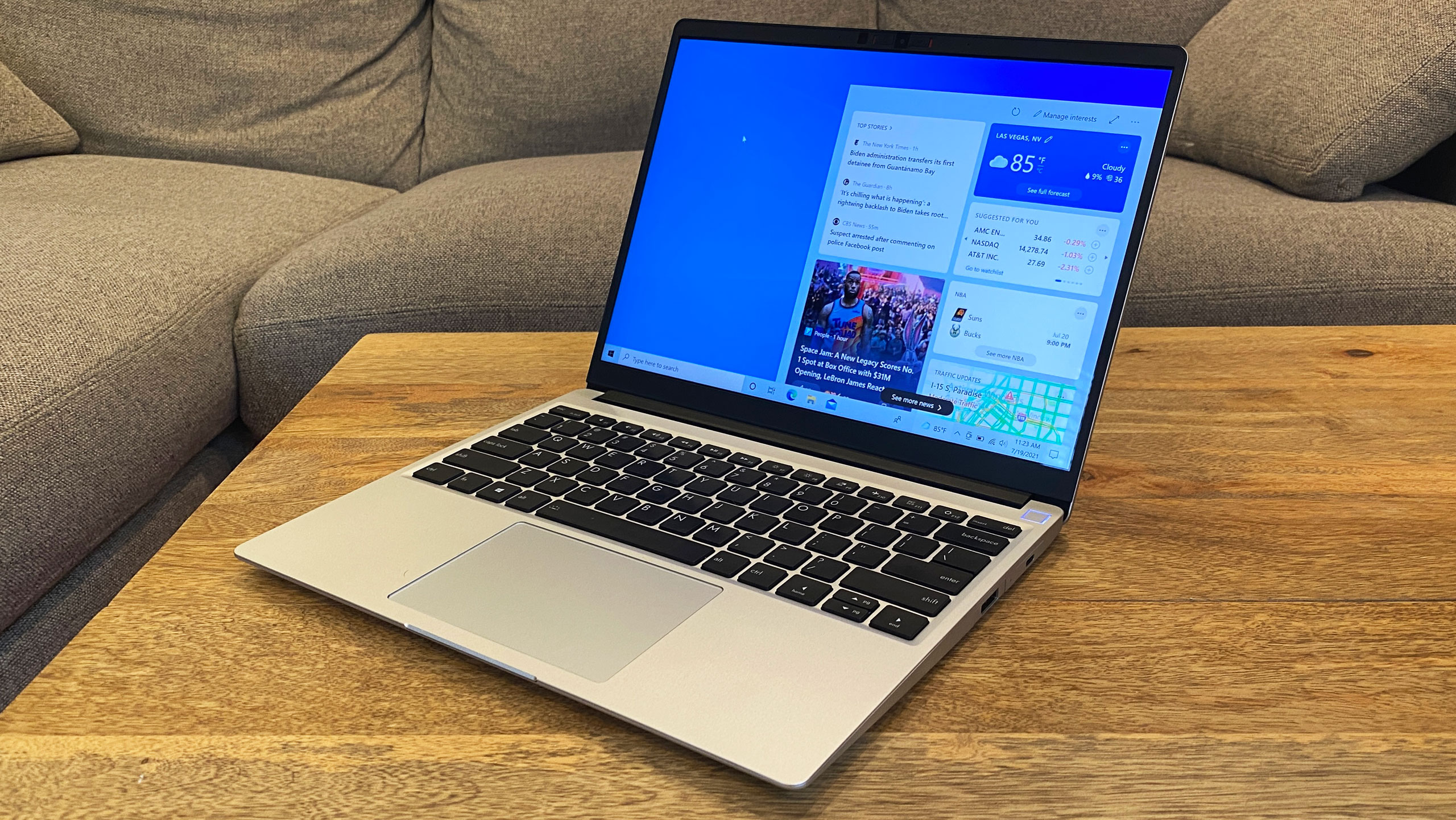 Microsoft Surface Laptop Go 3 in review - Overpriced subnotebook without  keyboard illumination -  Reviews