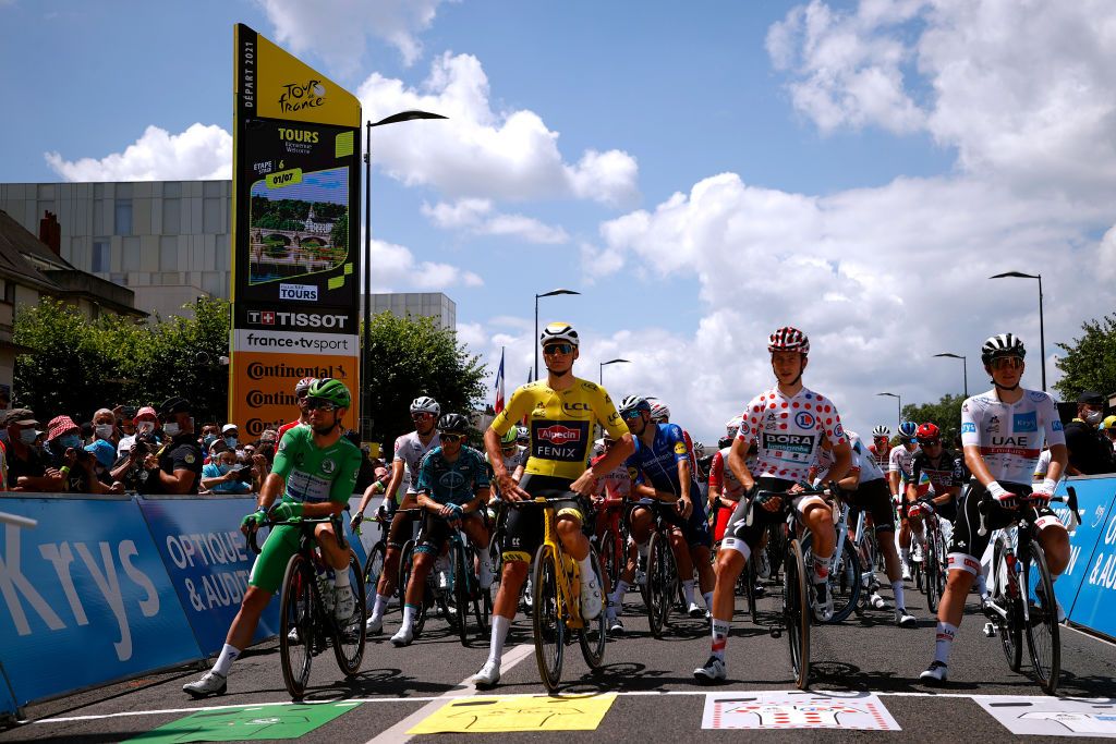 CHATEAUROUX FRANCE JULY 01 Mark Cavendish of The United Kingdom and Team Deceuninck QuickStep Green Points Jersey Mathieu Van Der Poel of The Netherlands and Team AlpecinFenix Yellow Leader Jersey Ide Schelling of The Netherlands and Team BORA Hansgrohe Polka Dot Mountain Jersey Tadej Pogaar of Slovenia and UAETeam Emirates White Best Young Rider Jersey at start during the 108th Tour de France 2021 Stage 6 a 1606km stage from Tours to Chteauroux LeTour TDF2021 on July 01 2021 in Chateauroux France Photo by Chris GraythenGetty Images
