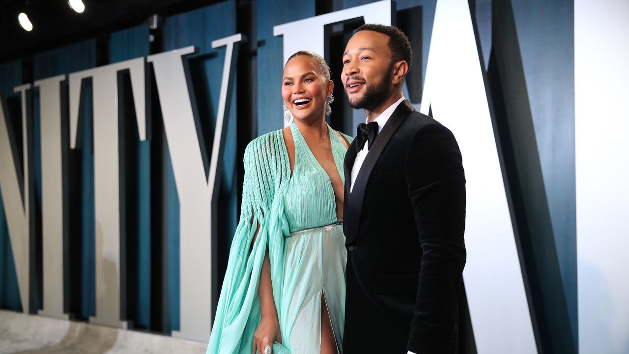 beverly hills, california february 09 l r chrissy teigen and john legend attend the 2020 vanity fair oscar party hosted by radhika jones at wallis annenberg center for the performing arts on february 09, 2020 in beverly hills, california photo by rich furyvf20getty images for vanity fair