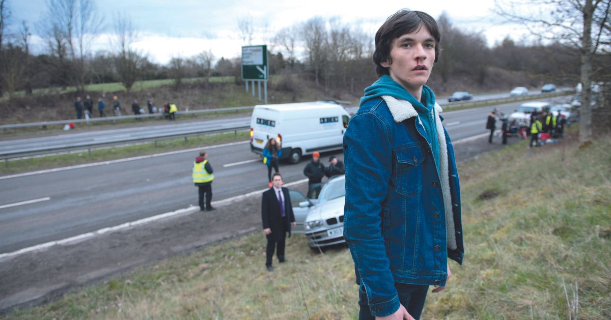 17-year-old (Fionn Whitehead) who becomes increasingly withdrawn after the divorce of his parents.