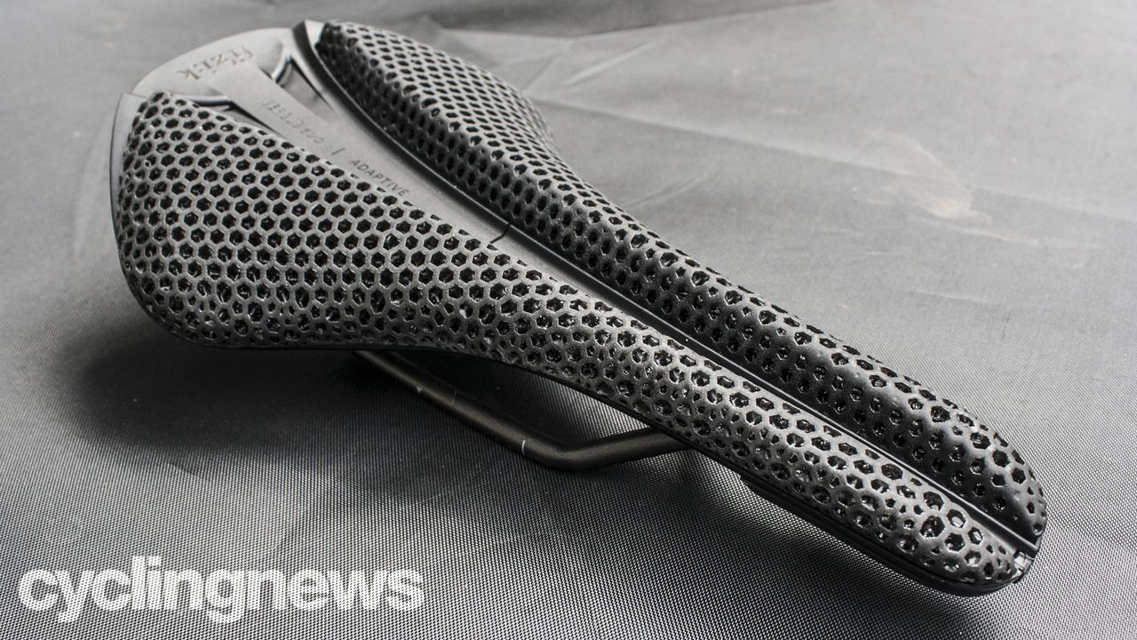 Fizik Antares Versus Evo R3 Adaptive saddle