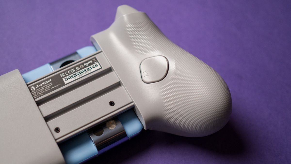 GameSir G8 Galileo custom paddles at the back