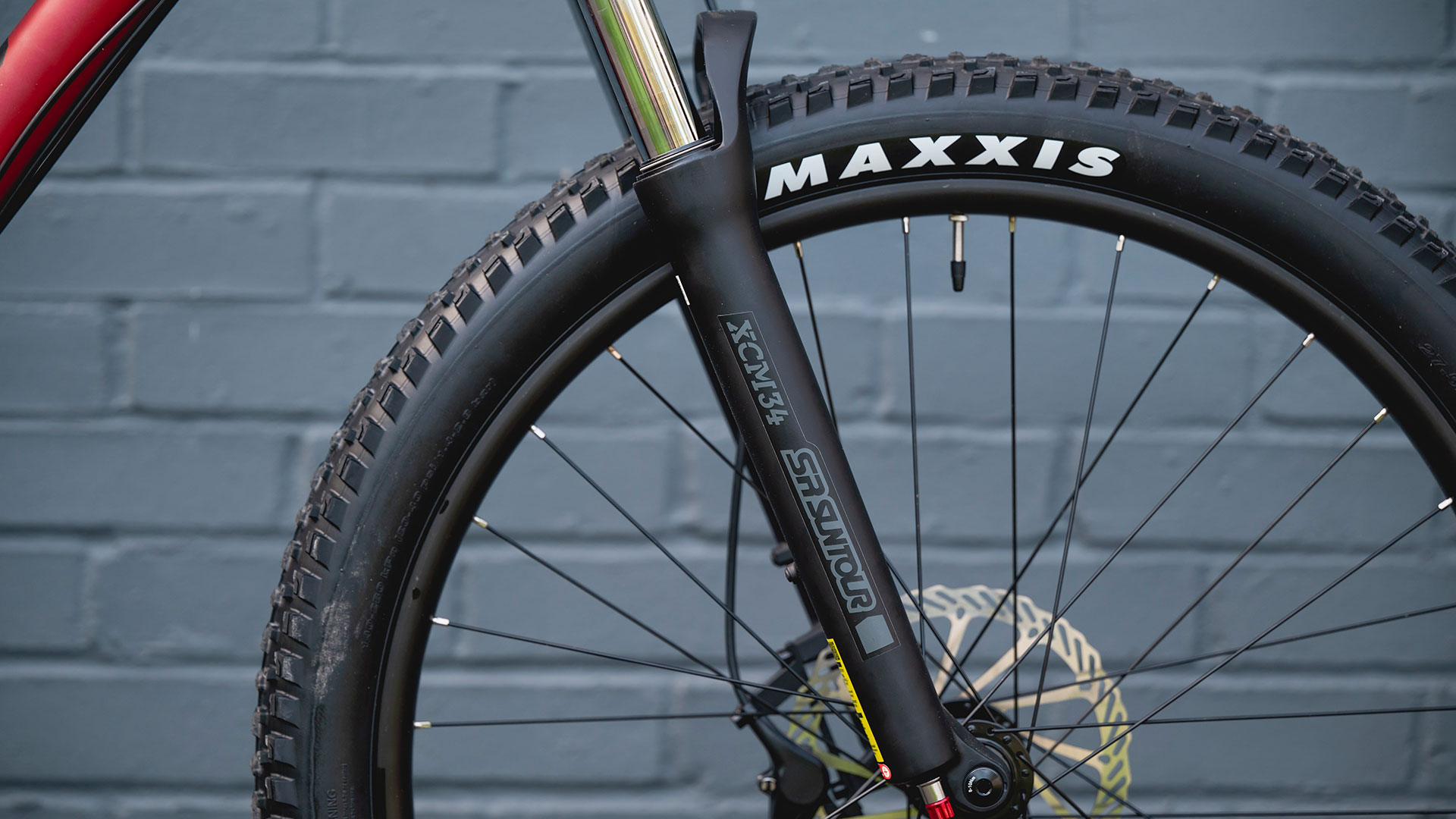 halfords adventure bike