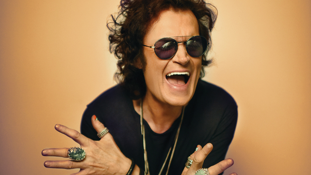 Glenn Hughes photograph