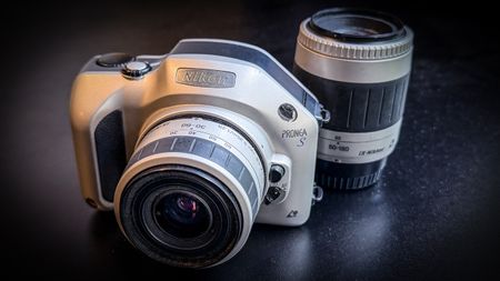Nikon Pronea S