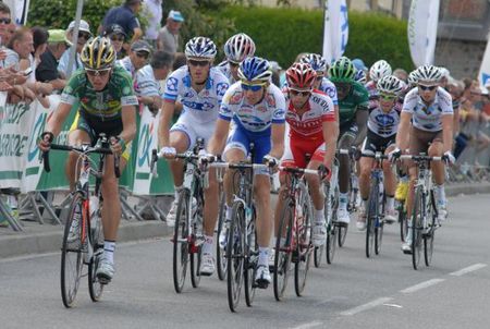 Anthony Delaplace (Saur-Sojasun) and Arnaud Gerard (FDJ) in the winning break.