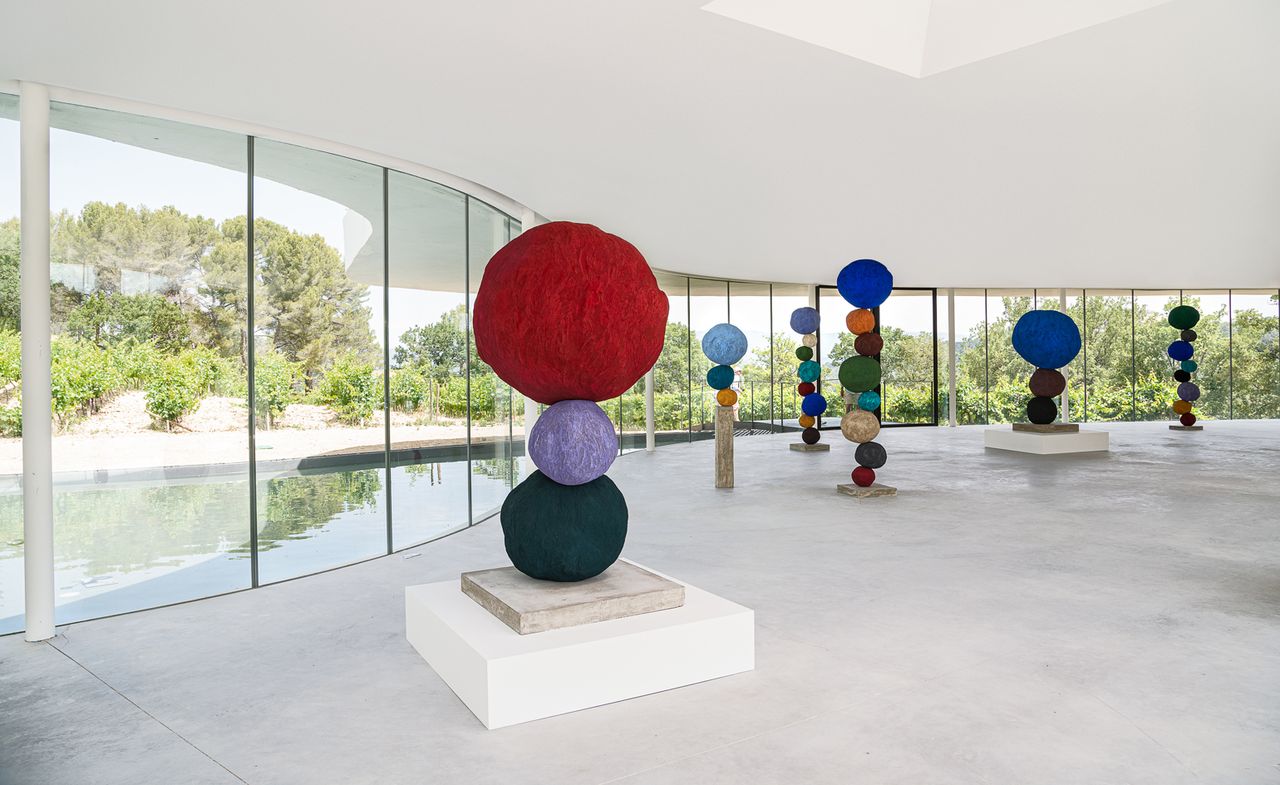 All images: Annie Morris, installation view, courtesy of Château La Coste © Stéphane Aboudaram | WE ARE CONTENT(S) 2022