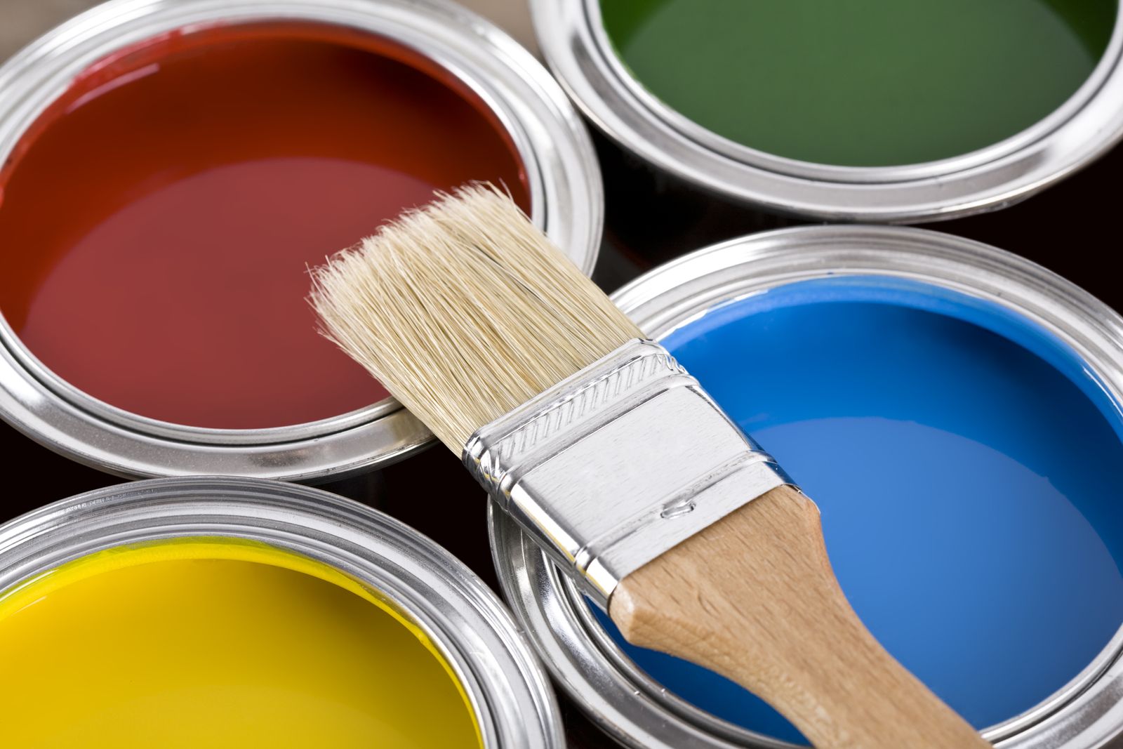 How to dispose of paint: safely and conscientiously | Homes & Gardens