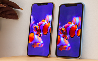 iphone xs vs iphone xs max vs iphone xr: iphone xs and iphone xs mas