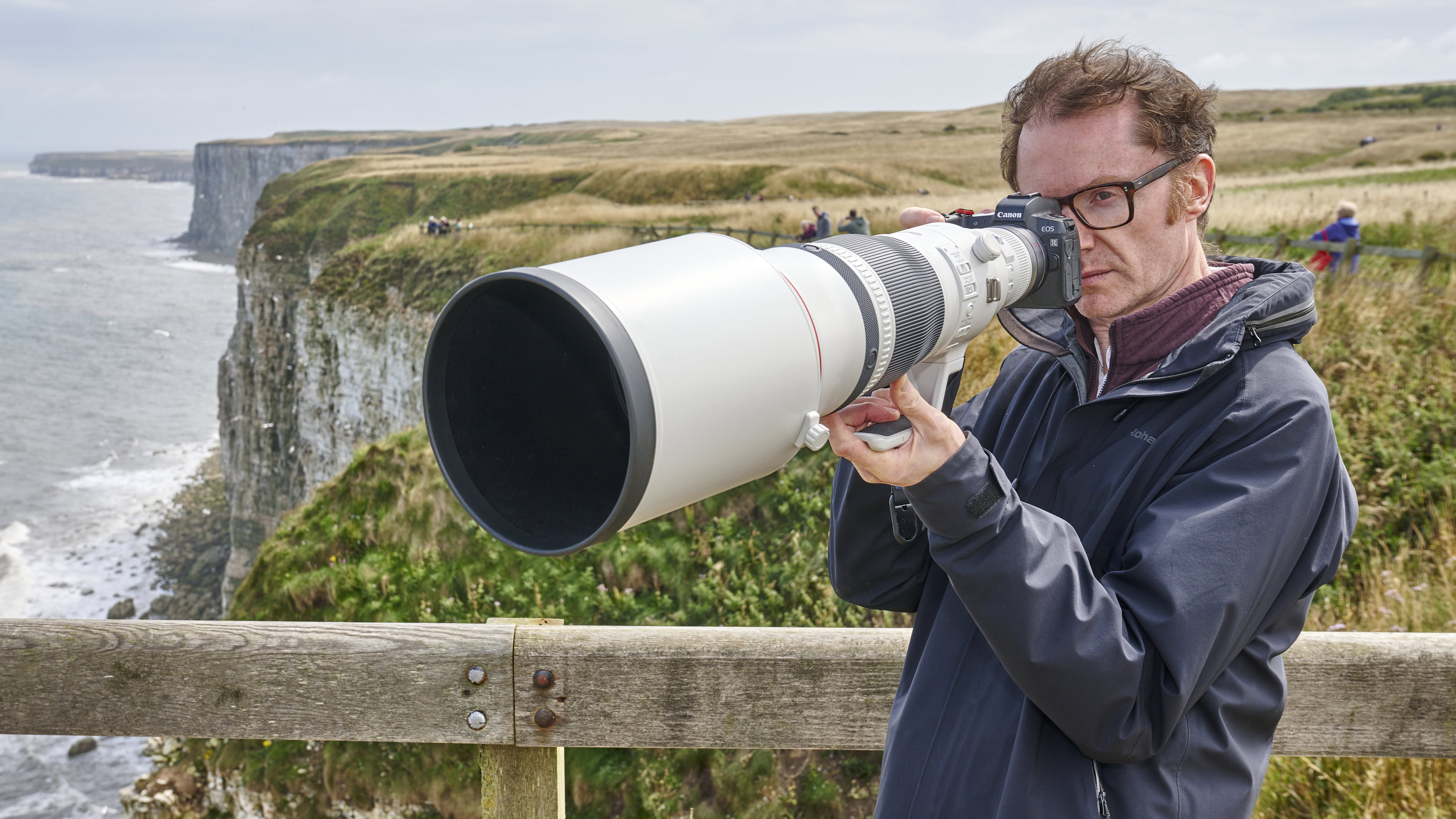 Photo of the Canon RF 600mm F4L IS USM super-telephoto prime lens in use at the RSPB Bempton Cliffs nature reserve in Yorkshire, England, UK