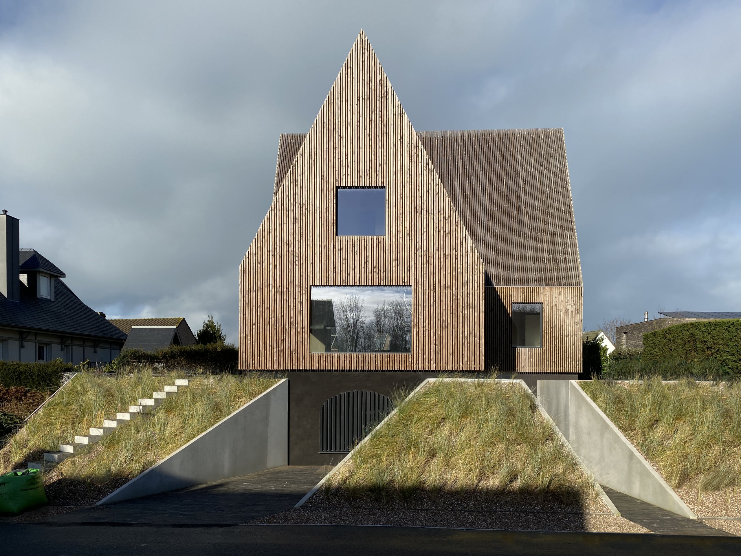 House of Cards, Belgium by Vantieghem Talebi 