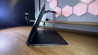 Lenovo ThinkPad X1 Yoga Gen 8 |