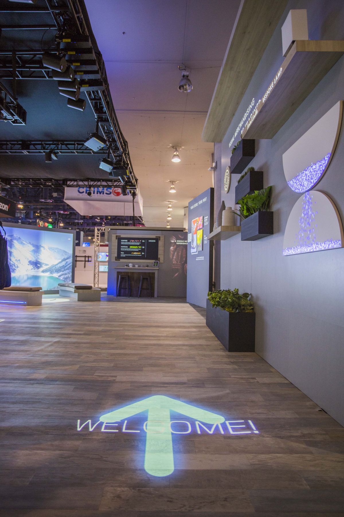 How Projection Helps Businesses and Educators Elevate In-Person ...