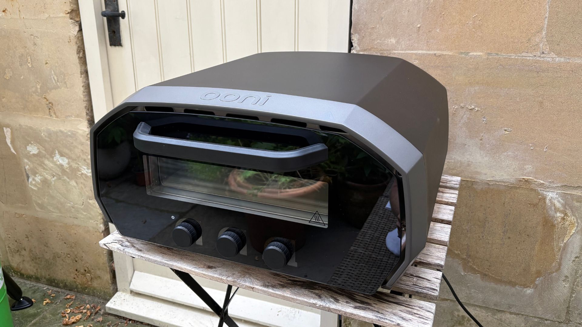 Testing the Ooni Volt Pizza Oven