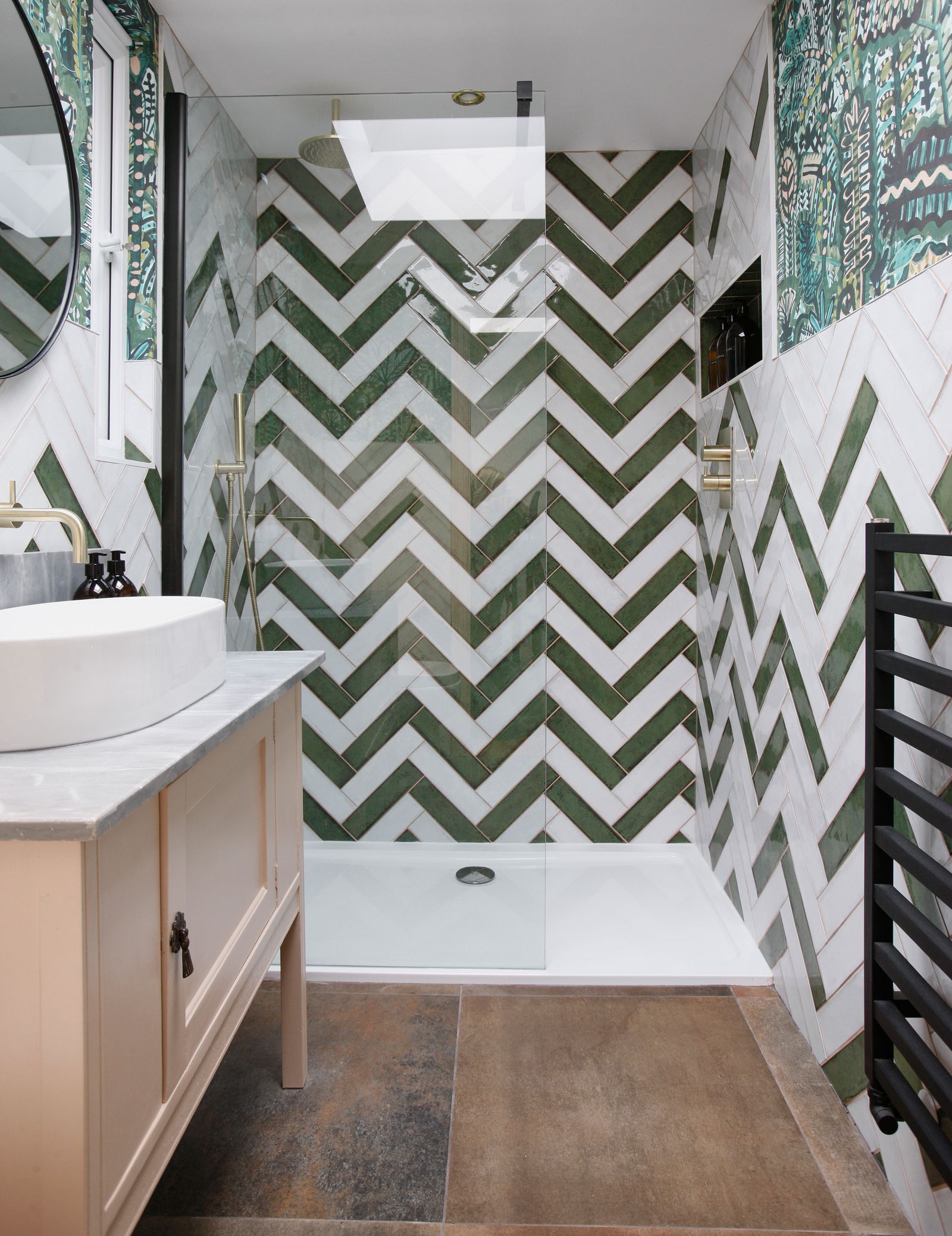 23 small bathroom tile ideas that make a splash in a tiny space | Real ...