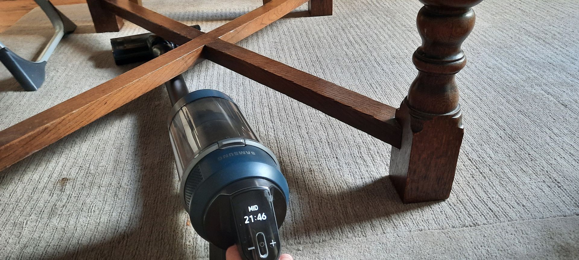 Getting under furniture with the Samsung Bespoke Jet