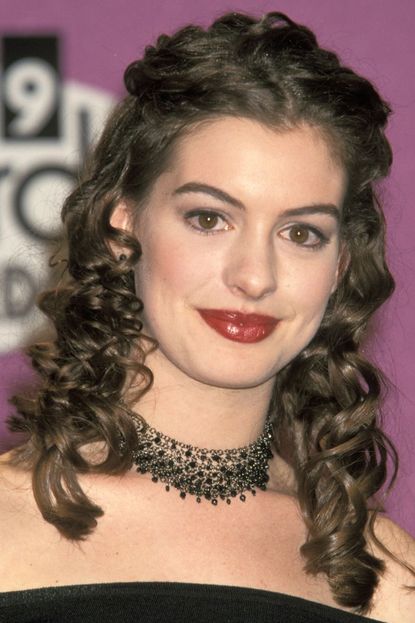 Anne Hathaway's Glittery Prom Curls