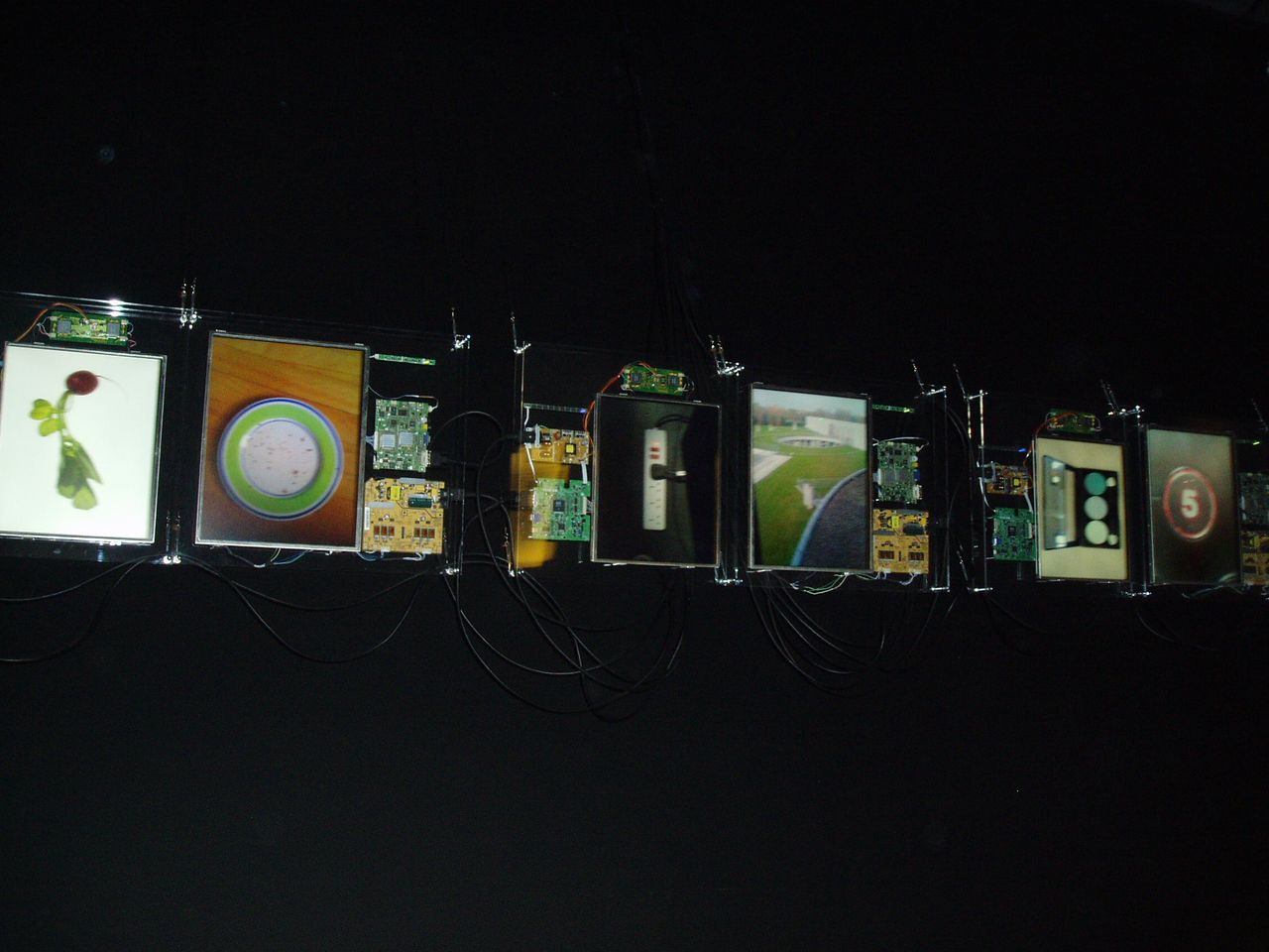 Exquisite Clock - Fabrica