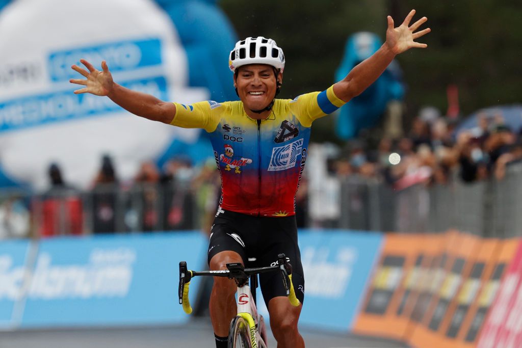 Jonathan Caicedo (EF Pro Cycling) wins stage 3 at the Giro d'Italia
