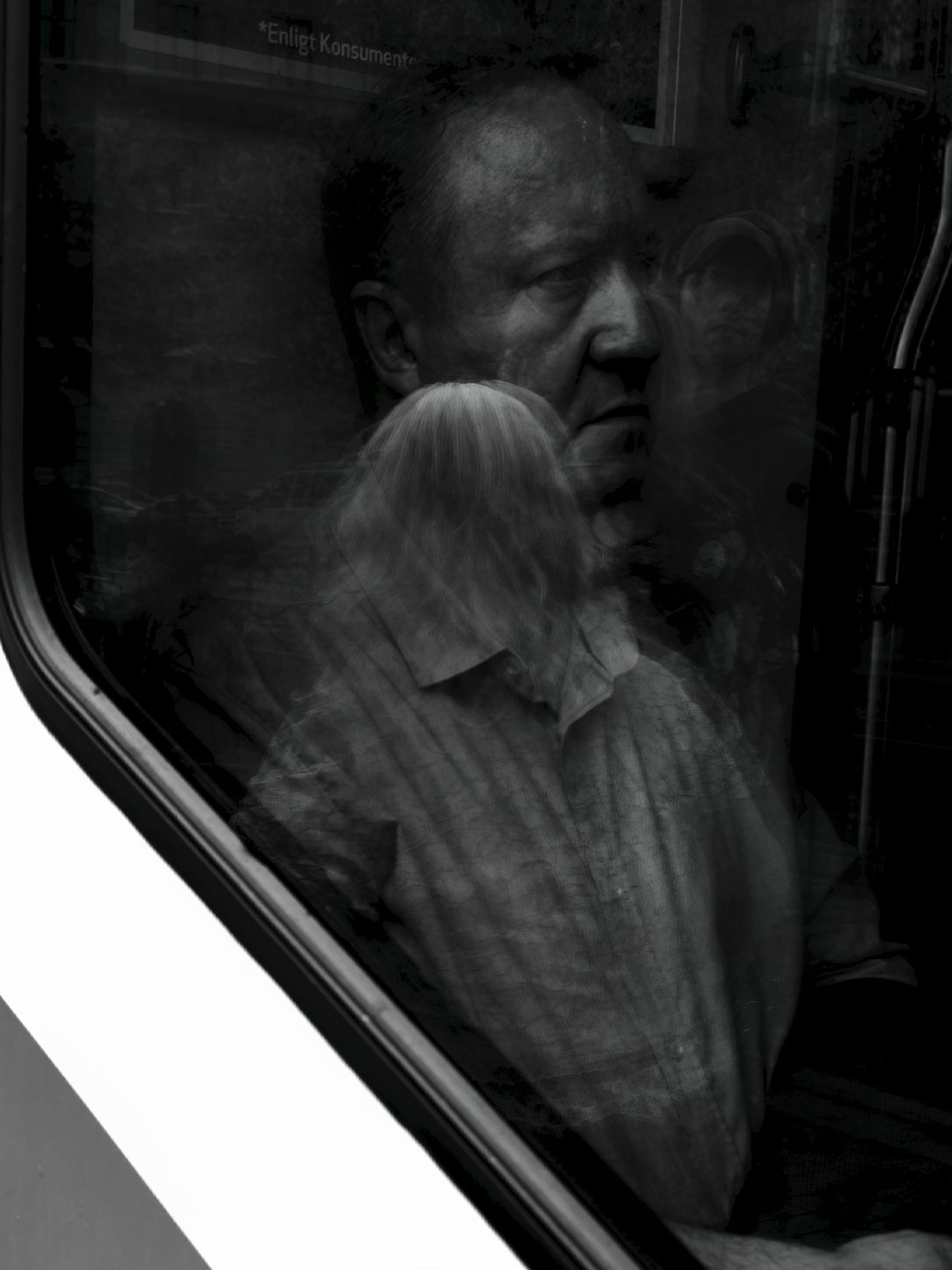 black and white street style photographs taken with the oppo find x8 ultra