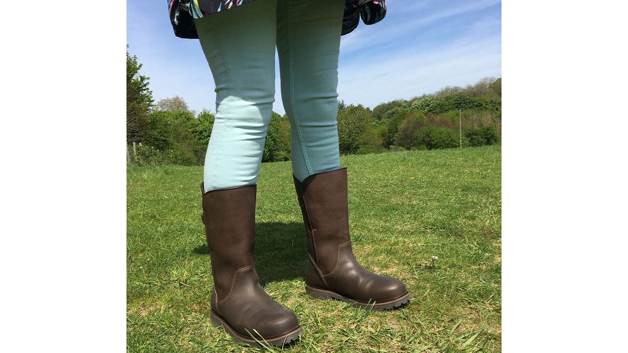 BareBack Footwear Quebec