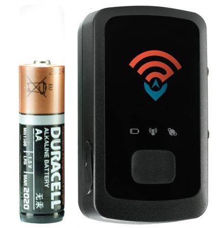 Spy Tec STI_GL300 image: The small tracker fits easily in a pocket or bag.