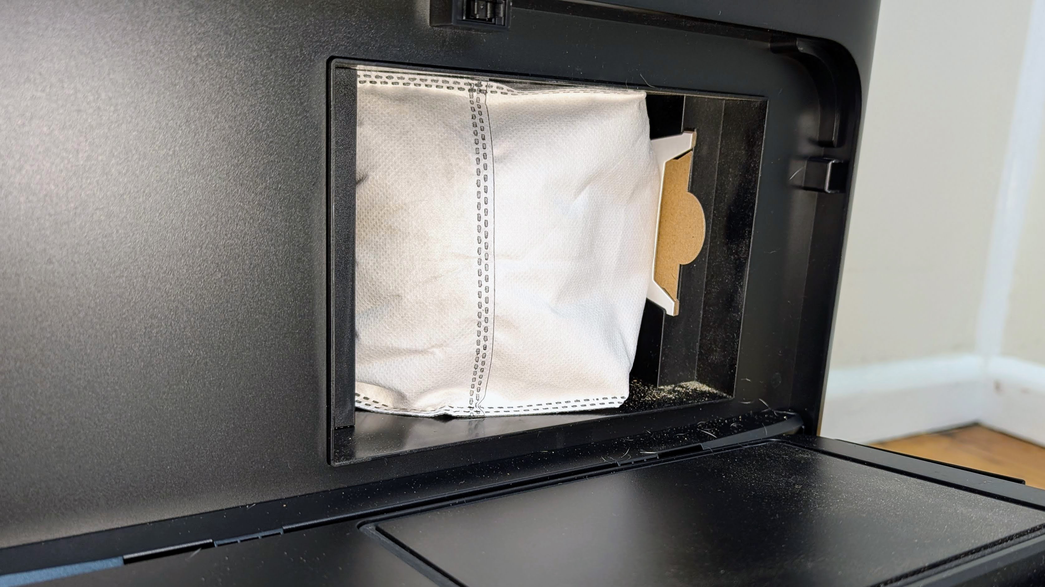 Ecovacs X5 Pro Omni dust bag installed in base station